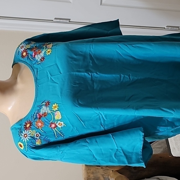 Women's Pullover Embroidered Blouse - Picture 2 of 3